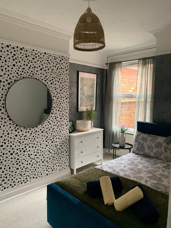 House Of Cosy Dots Villa Northampton Bagian luar foto