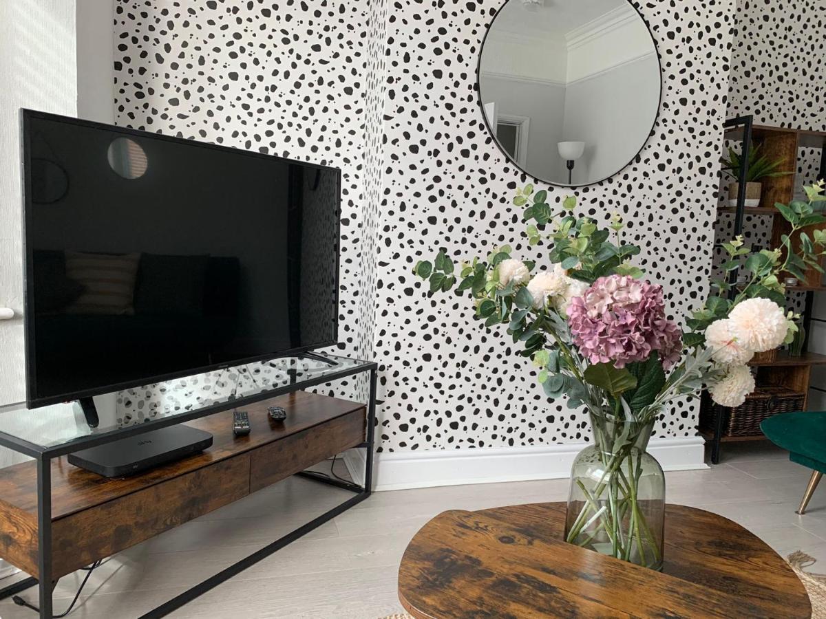 House Of Cosy Dots Villa Northampton Bagian luar foto