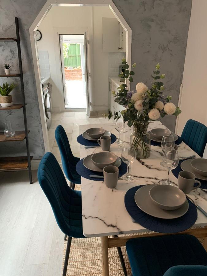 House Of Cosy Dots Villa Northampton Bagian luar foto